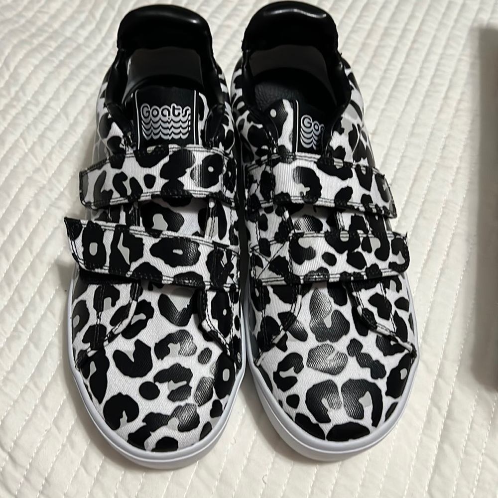 NWOT Black Cheetah Leopard Print Platform Goats Sneakers size 7